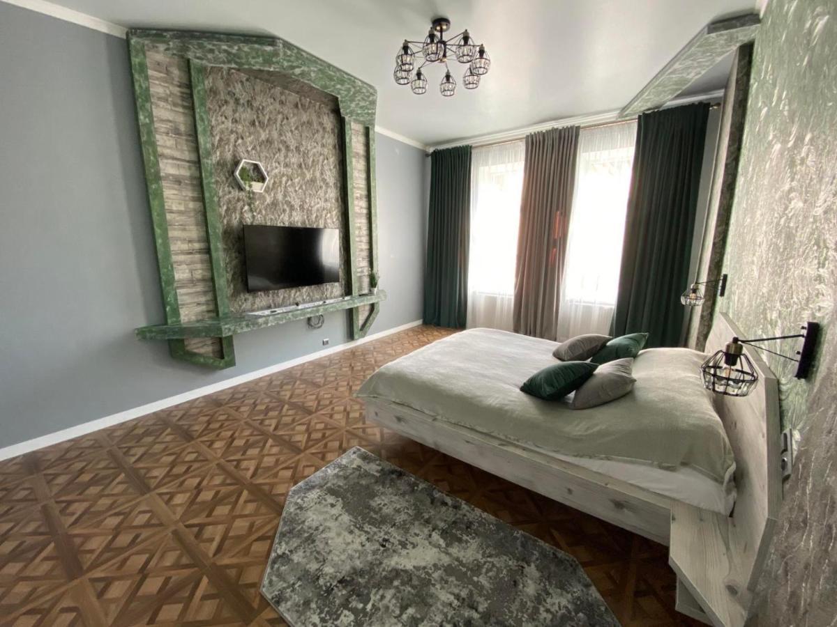 Apartment On Balabana Street 리비프 외부 사진