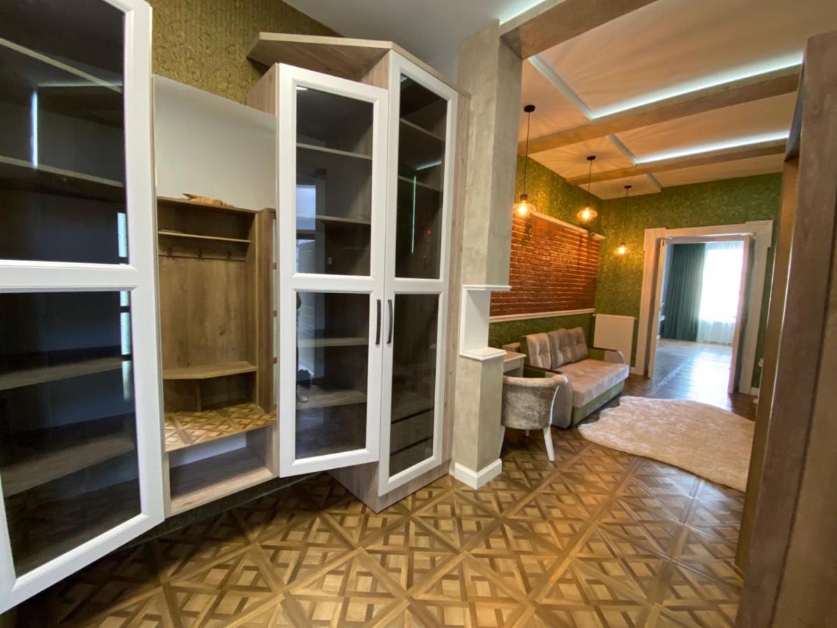Apartment On Balabana Street 리비프 외부 사진