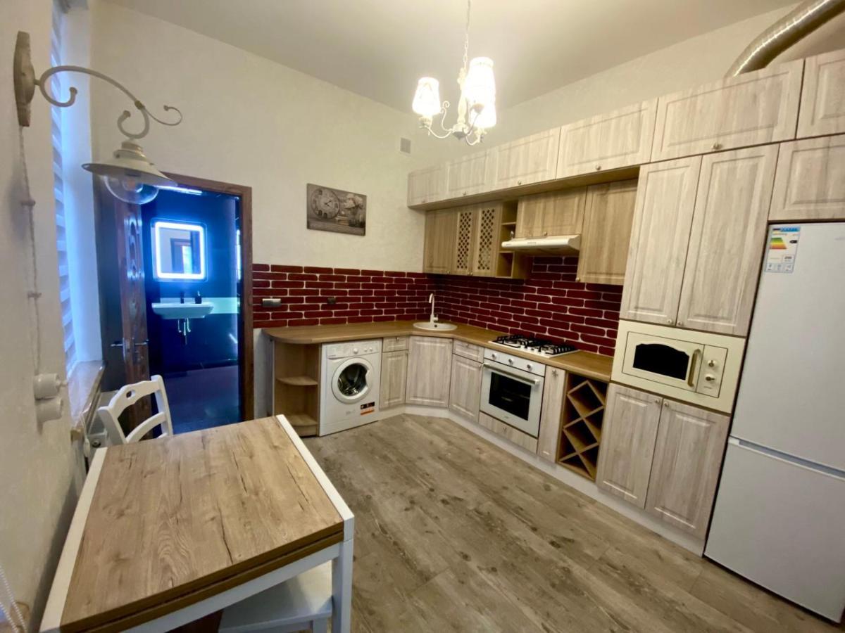 Apartment On Balabana Street 리비프 외부 사진
